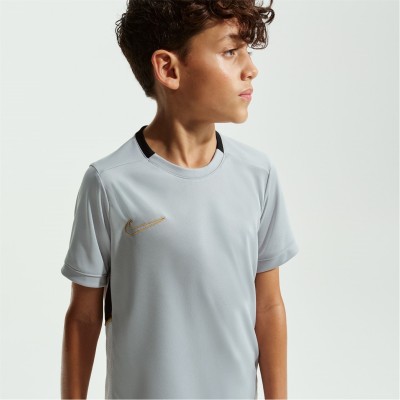 разпродажба,nike,детски,3/4,панталони,детски,тениски,облекла,с,футболна,тема,футболни,горнища,nike,academy,top,juniors,grey,gold