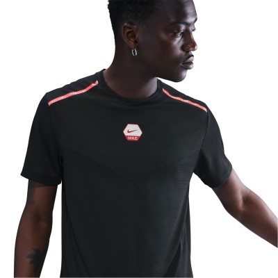 тениска,разпродажба,nike,мъжки,тениски,nike,city,run,tee,sn61,black,red