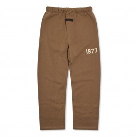 Детски анцуг Fear Of God Essentials Unisex Kids Relaxed Sweatpant Closed Hem Fleece Joggers - Wood детски,анцуг,fear,of,god,essentials,unisex,kids,relaxed,sweatpant,closed,hem,fleece,joggers,wood