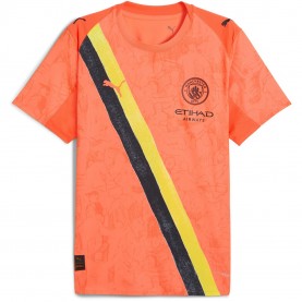 Детска футболна фланелка Puma x KidsSuper Manchester City Authentic Away Shirt 2025 2026 Mens - Neon Sun детска,футболна,фланелка,футболни,фланелки,oldham,athletic,stoke,city,sunderland,република,ирландия,футболни,фланелки,английската,висша,лига,southampton,фл