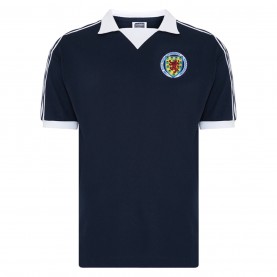 Футболна фланелка Score Draw Men's Scotland International Licensed Retro Football Shirt - Blue/White футболна,фланелка,футболни,фланелки,oldham,athletic,stoke,city,sunderland,национални,отбори,аржентина,футболни,фланелки,колумбия,футболни,фланелки,финдланд