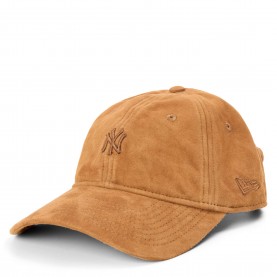 Шапка New Era 9TWENTY Adjustable Cap - NY Brown Suede шапка,всички,шапки,бейзбол,new,era,9twenty,adjustable,cap,ny,brown,suede