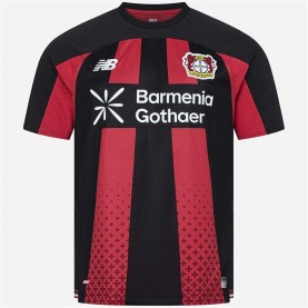 Мъжка футболна фланелка New Balance Bayer Leverkusen Home Shirt 2026/27 Mens - Red/Black мъжка,футболна,фланелка,футболни,фланелки,английската,висша,лига,германия,бундеслига,мъжки,потници,мъжки,тениски,мъжки,блузи,с,яка,футбол,new,balance,bayer
