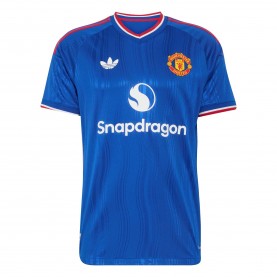 Мъжка футболна фланелка adidas Manchester United Authentic Away Shirt 2026/27 Mens - Blue/Red мъжка,футболна,фланелка,футболни,фланелки,английската,висша,лига,мъжки,потници,мъжки,тениски,мъжки,блузи,с,яка,футбол,adidas,manchester,united,authentic,aw