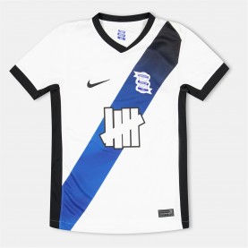 Юношеска футболна фланелка Nike Birmingham City Away Shirt 2025 2026 Juniors - White/Black юношеска,футболна,фланелка,футболни,фланелки,английска,футболна,лига,детски,футболни,фланелки,детски,3/4,панталони,nike,birmingham,city,away,shirt,2025,202