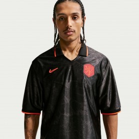 Тениска Nike Mens Netherlands Short Sleeve T-Shirt - Black/Red тениска,футболни,фланелки,футбол,nike,men,s,netherlands,short,sleeve,t,shirt,black,red