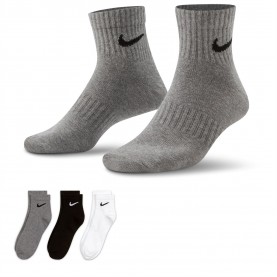 Чорапи Nike Everyday Lightweight Training Ankle Socks (3 Pairs) - Multi чорапи,чорапи,всички,чорапи,чорапи,за,всеки,ден,всички,чорапи,разпродажба,nike,дамски,чорапи,мъжки,чорапи,nike,everyday,lightweight,training,ankle,socks,(3