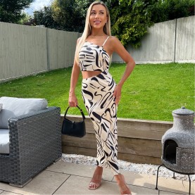 Рокля AX Paris And Cream Printed Asymmetric Cut Out Midi Dress - Black/Cream рокля,дамски,поли,и,рокли,ax,paris,and,cream,printed,asymmetric,cut,out,midi,dress,black,cream