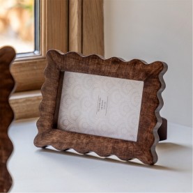 подаръци,и,играчки,gallery,avila,wooden,scallop,photo,frame,6x4in,brown