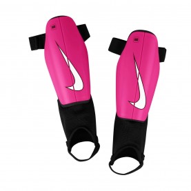 футболни,кори,разпродажба,nike,спорт,в,училище,футболни,аксесоари,футболни,кори,nike,charge,shin,guard,pink,blk,wht