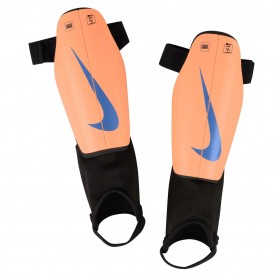 Футболни кори Nike Charge Shin Guard Juniors - Orange/Blue футболни,кори,разпродажба,nike,аксесоари,на,разпродажба,спорт,в,училище,футболни,аксесоари,футболни,кори,всичко,за,футбола,на,разпродажба,nike,charge,shin,