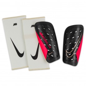 Футболни кори Nike Mercurial Lite Shin Guards - Black/Red футболни,кори,разпродажба,nike,аксесоари,на,разпродажба,спорт,в,училище,футболни,аксесоари,футболни,кори,всичко,за,футбола,на,разпродажба,nike,mercurial,li