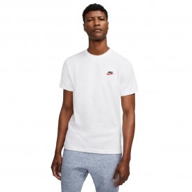 Тениска Nike Sportswear Club short sleeve T-shirt - White (White / Black / University Red) тениска,мъжки,тениски,nike,sportswear,club,short,sleeve,t,shirt,white,(white,black,university,red)