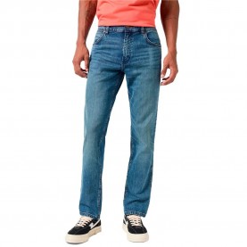 Дънки Wrangler 112350834 Greensboro Regular Fit jeans - Blue (Camino) дънки,мъжки,панталони,wrangler,112350834,greensboro,regular,fit,jeans,blue,(camino)