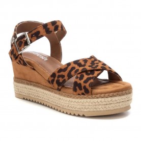 Сандали на платформа Refresh 17313402 Suede wedge sandals - Brown (Camel) сандали,на,платформа,дамски,сандали,и,чехли,refresh,17313402,suede,wedge,sandals,brown,(camel)