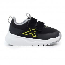 Бебешки маратонки Munich Baby Cloe 25 trainers - Black (Black) бебешки,маратонки,мъжки,маратонки,дамски,маратонки,munich,baby,cloe,25,trainers,black,(black)