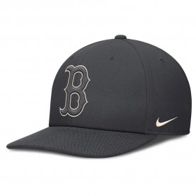 Шапка Nike MLB Boston Red Sox Statement Dri-Fit Pro Structured Square Bill cap - Black (Anthracite 06F) шапка,всички,шапки,nike,mlb,boston,red,sox,statement,dri,fit,pro,structured,square,bill,cap,black,(anthracite,06f)