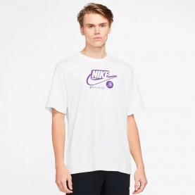 Тениска Nike DR6818 short sleeve T-shirt - White (White) тениска,мъжки,тениски,nike,dr6818,short,sleeve,t,shirt,white,(white)