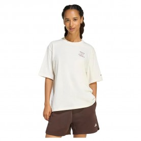 Тениска Adidas 3 Stripes Studio Boyfriend short sleeve T-shirt - White (Chalk White) тениска,мъжки,тениски,дамски,тениски,adidas,3,stripes,studio,boyfriend,short,sleeve,t,shirt,white,(chalk,white)