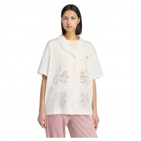 Риза с къс ръкав Adidas Originals Resort short sleeve shirt - Beige (Off White) риза,с,къс,ръкав,дамски,ризи,мъжки,ризи,adidas,originals,resort,short,sleeve,shirt,beige,(off,white)