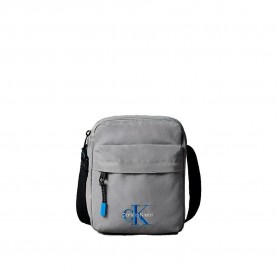 Calvin klein Bold Reporter crossbody - Grey (Cloudburst) всички,чанти,calvin,klein,bold,reporter,crossbody,grey,(cloudburst)