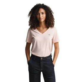 Тениска Gant Reg Shield short sleeve v neck T-shirt - Pink (Apricot Pink) тениска,мъжки,тениски,дамски,тениски,gant,reg,shield,short,sleeve,v,neck,t,shirt,pink,(apricot,pink)