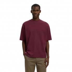 Тениска Selected Oscar Relax Fit short sleeve T-shirt - Red (Tawny Port) тениска,мъжки,тениски,дамски,тениски,selected,oscar,relax,fit,short,sleeve,t,shirt,red,(tawny,port)
