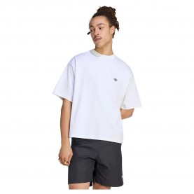 Тениска Adidas Originals Trefoil Essentials Oversized short sleeve T-shirt - White (White) тениска,мъжки,тениски,дамски,тениски,adidas,originals,trefoil,essentials,oversized,short,sleeve,t,shirt,white,(white)