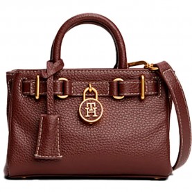 Чанта Tommy hilfiger AW0AW18167 tote bag - Red (Rich Walnut) чанта,всички,чанти,tommy,hilfiger,aw0aw18167,tote,bag,red,(rich,walnut)