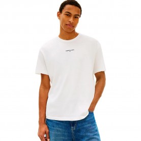 Тениска Tommy jeans DM0DM21110 short sleeve T-shirt - White (Ecru) тениска,мъжки,тениски,дамски,тениски,tommy,jeans,dm0dm21110,short,sleeve,t,shirt,white,(ecru)