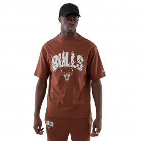 Тениска New era NBA Core Plus Oversize Chicago Bulls short sleeve T-shirt - Brown (Med Brown) тениска,мъжки,тениски,дамски,тениски,new,era,nba,core,plus,oversize,chicago,bulls,short,sleeve,t,shirt,brown,(med,brown)
