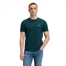 Тениска Lee Patch Logo Regular Fit short sleeve T-shirt - Green (Ponderosa Pine) тениска,мъжки,тениски,дамски,тениски,lee,patch,logo,regular,fit,short,sleeve,t,shirt,green,(ponderosa,pine)