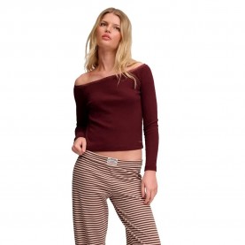 Фланелка с дълъг ръкав Superdry Athletic Essential Lace long sleeve top - Red (Port Red) фланелка,с,дълъг,ръкав,дамски,топове,superdry,athletic,essential,lace,long,sleeve,top,red,(port,red)