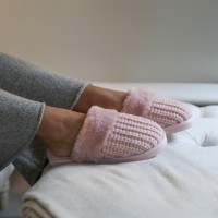 пантофи,wheres,that,from,wheres,knitted,slider,slippers,with,fur,light,pink,yarn