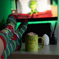 чорапи,подаръци,и,играчки,grinch,mug,and,socks,54,green