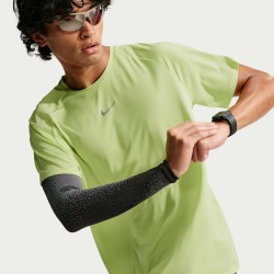 Тениска Nike Mens Stride Short Sleeve Running T-Shirt - Lemon Twist тениска,мъжки,тениски,мъжки,потници,мъжки,блузи,с,яка,мъжки,облекла,за,бягане,облекла,за,бягане,лека,атлетика,nike,men,s,stride,short,sleeve,running,t,shir