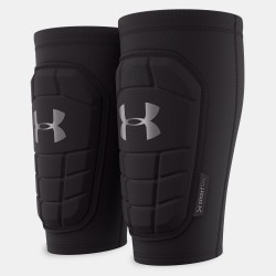 Футболни кори Under Armour UA CHALLENGER PRO SLEEVED SHIN GUARD - Black футболни,кори,футболни,кори,футбол,under,armour,ua,challenger,pro,sleeved,shin,guard,black