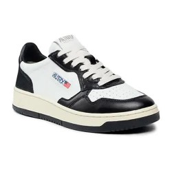 Маратонки Autry Medalist Low trainers - White (Leather / Leather White / Black WB01) маратонки,мъжки,маратонки,дамски,маратонки,autry,medalist,low,trainers,white,(leather,leather,white,black,wb01)