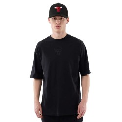 Тениска New era NBA Le Tonal Oversize Chicago Bulls short sleeve T-shirt - Black (Black) тениска,мъжки,тениски,дамски,тениски,new,era,nba,le,tonal,oversize,chicago,bulls,short,sleeve,t,shirt,black,(black)