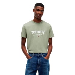 Тениска Tommy jeans DM0DM23376 short sleeve T-shirt - Green (Spring Olive) тениска,мъжки,тениски,дамски,тениски,tommy,jeans,dm0dm23376,short,sleeve,t,shirt,green,(spring,olive)