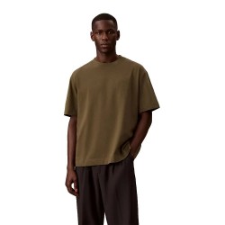 Тениска Calvin klein Emblem Badge Relaxed Fit short sleeve T-shirt - Green (Olive Night) тениска,мъжки,тениски,дамски,тениски,calvin,klein,emblem,badge,relaxed,fit,short,sleeve,t,shirt,green,(olive,night)