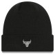 шапка,всички,шапки,new,era,chicago,bulls,metallic,badge,cuff,beanie,black,(black)